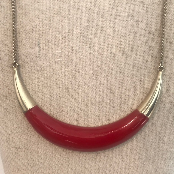 3/$24 Gold Statement Necklace w/ Red Accent - Picture 2 of 2